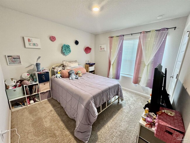 Building Photo - 5645 Guinevere Ln
