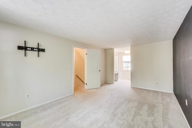 Building Photo - 1337 Crockett Ln