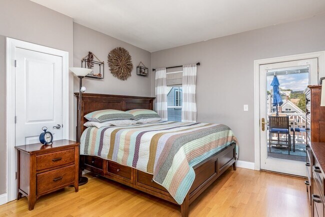 Building Photo - 168 Humphrey St