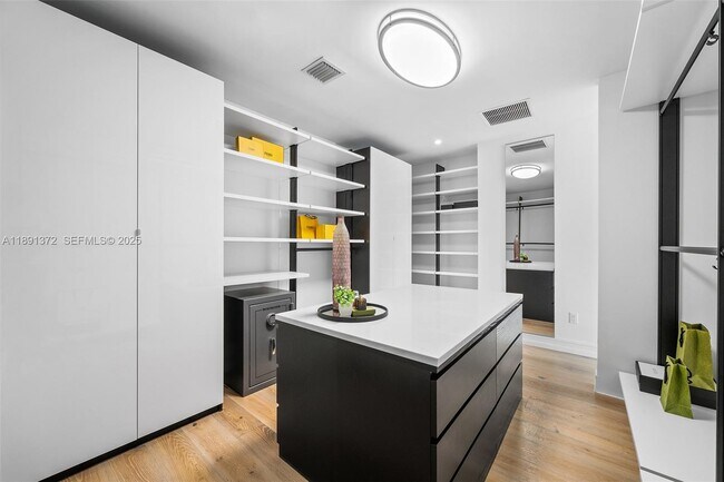 Building Photo - 575 Bay Point Rd