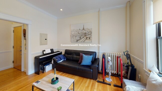 Building Photo - 76 Quint Ave