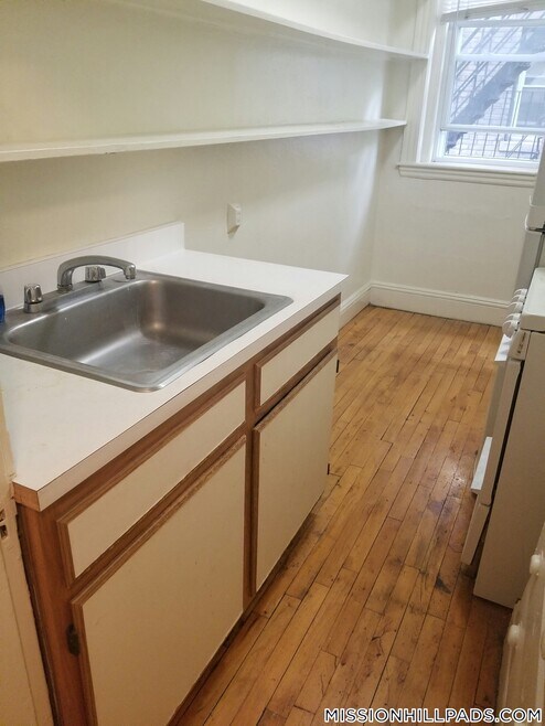 Building Photo - 49 Worthington St