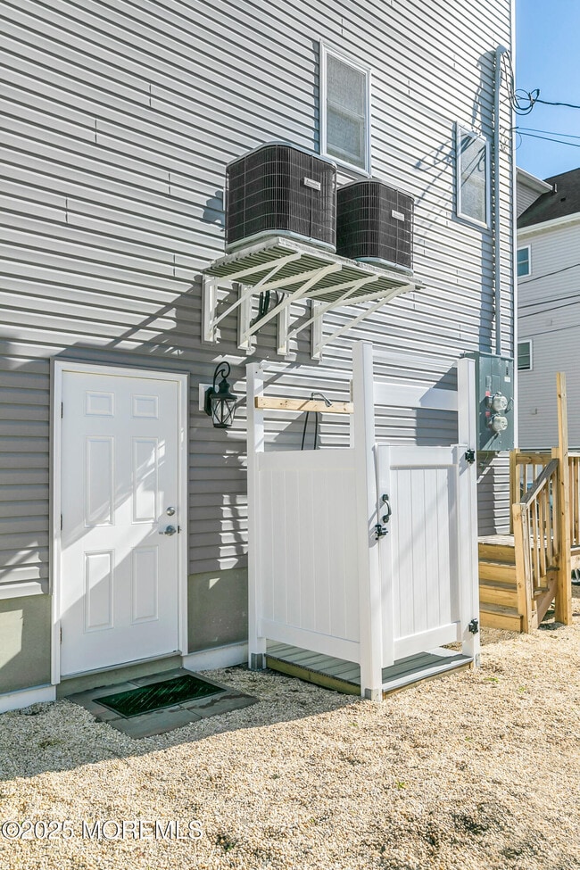 Building Photo - 250 Ocean Ave