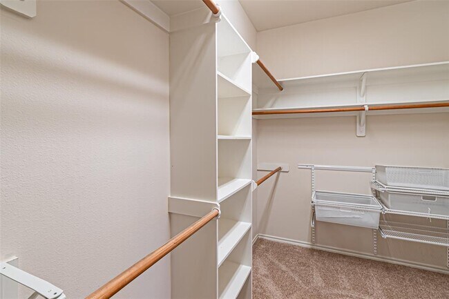 Building Photo - 17911 Serene Shore Dr