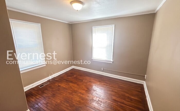 Building Photo - 7011 Paisley Dr