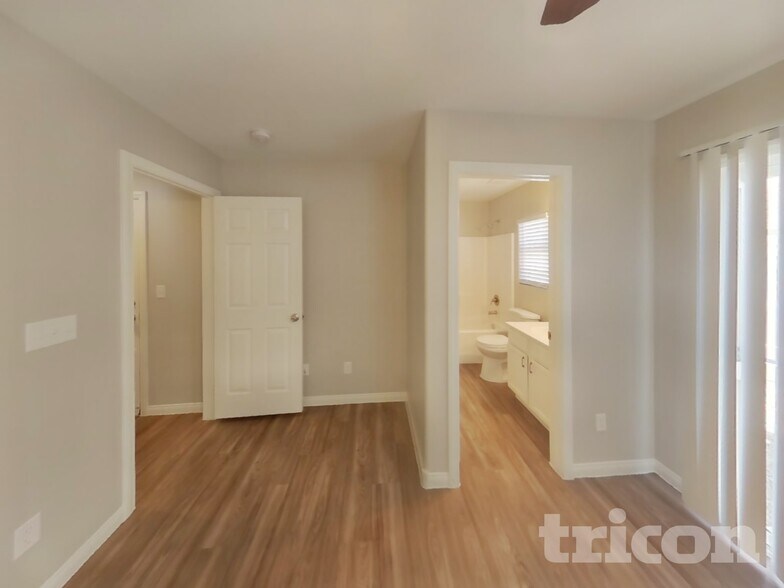 Building Photo - 8920 Dorrell Ln