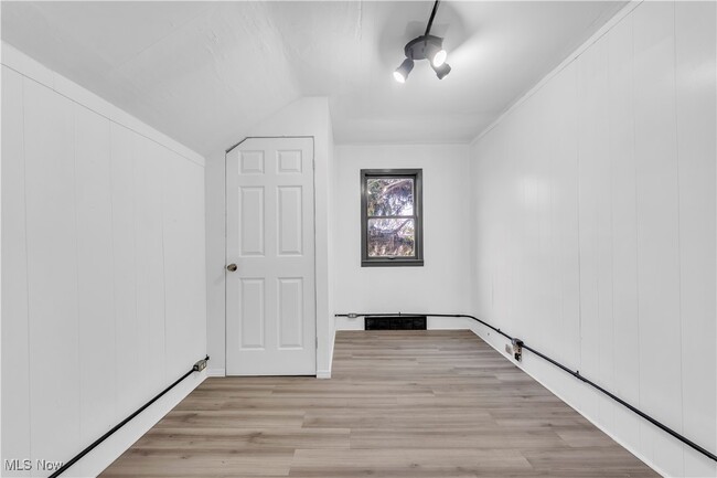 Building Photo - 14917 Darwin Ave