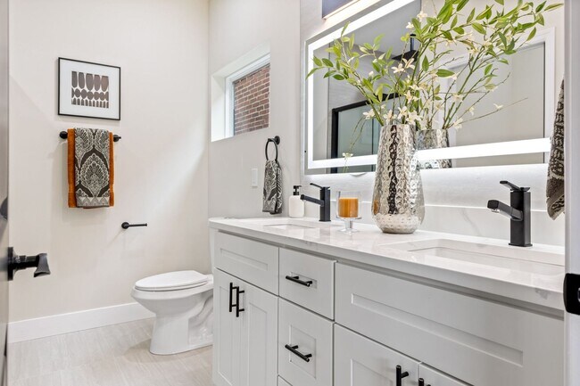 Building Photo - New construction single family home in the Grove for rent