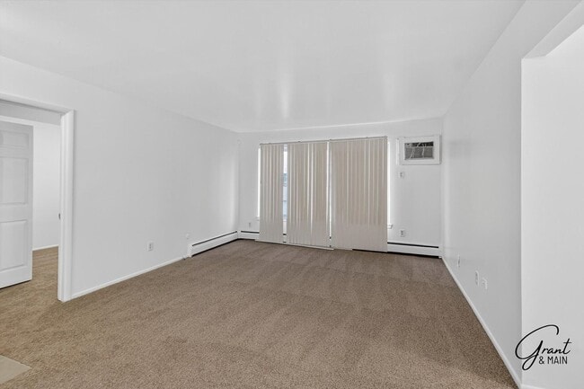 Building Photo - 22330 W Warren Ave