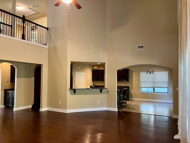 Building Photo - 68 Hemingway Ln