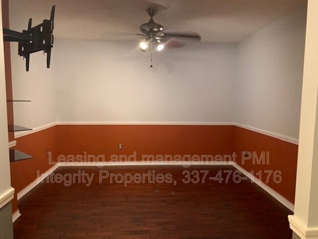 Building Photo - 11550 Southfork Ave