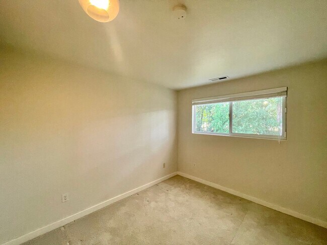 Building Photo - Great Home for rent