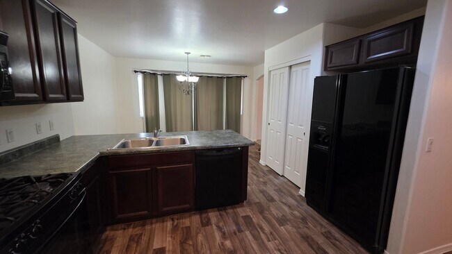 Building Photo - 4763 E American Beauty Dr