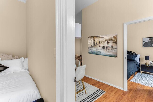 Building Photo - 45 Monroe Pl