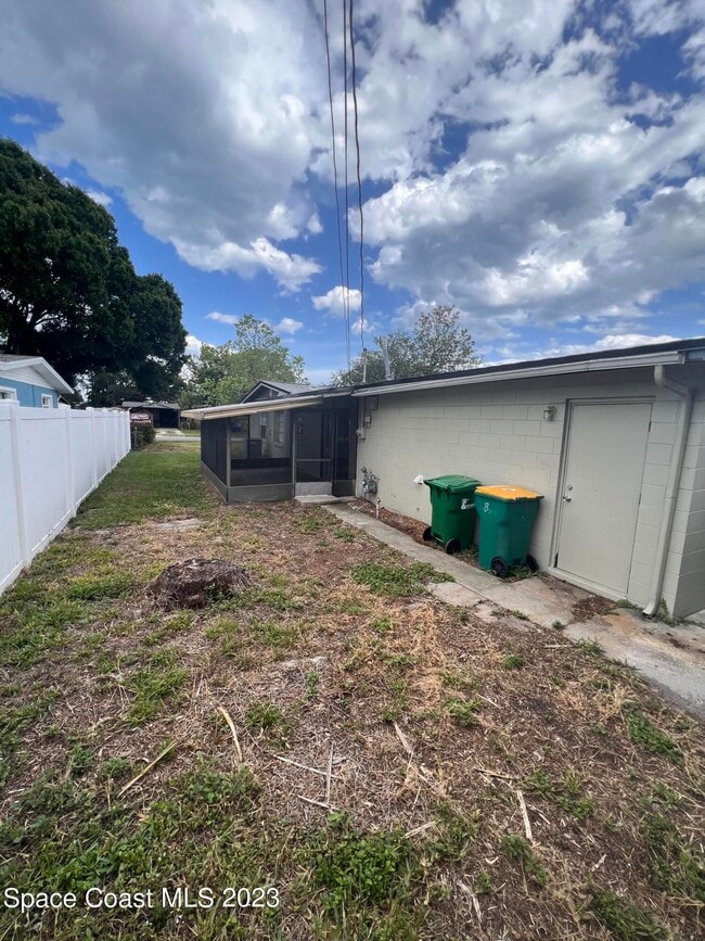 Building Photo - 40 Carib Dr
