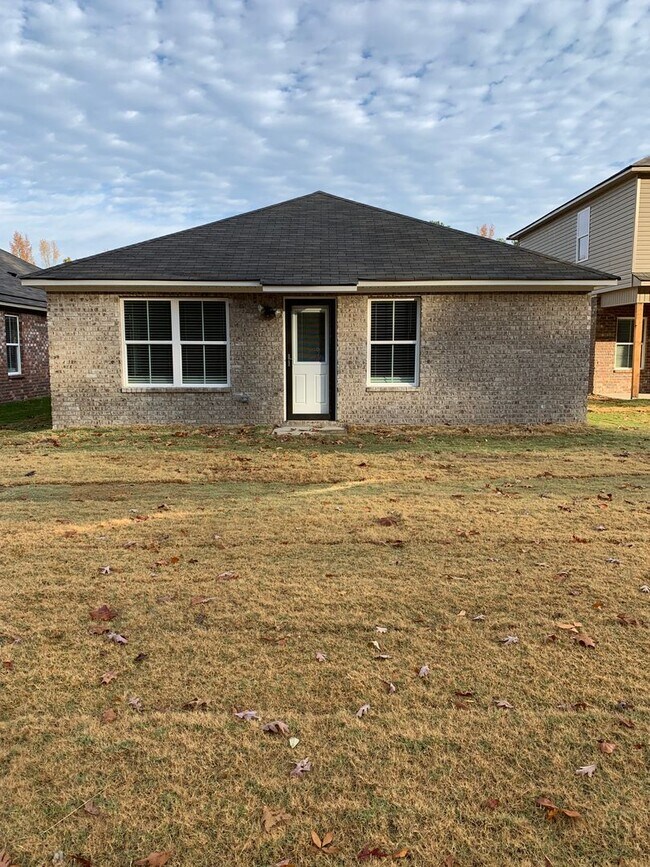 Building Photo - 2162 Kilpatrick LN