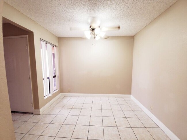 Building Photo - BEAUTIFUL 1 BEDROOM IN DESERT SHORES!