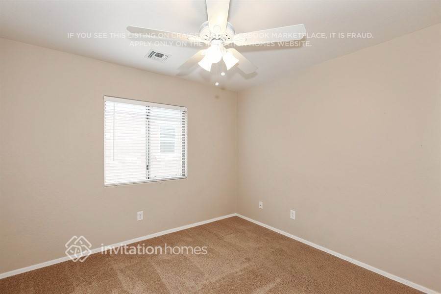 Building Photo - 3915 S Napa Ln