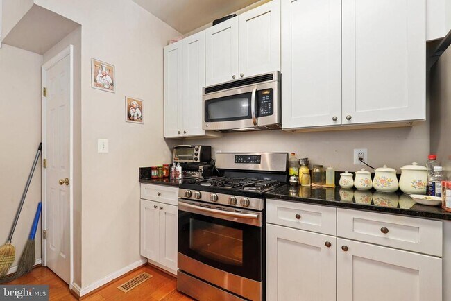 Building Photo - 20871 Grisdale Terrace