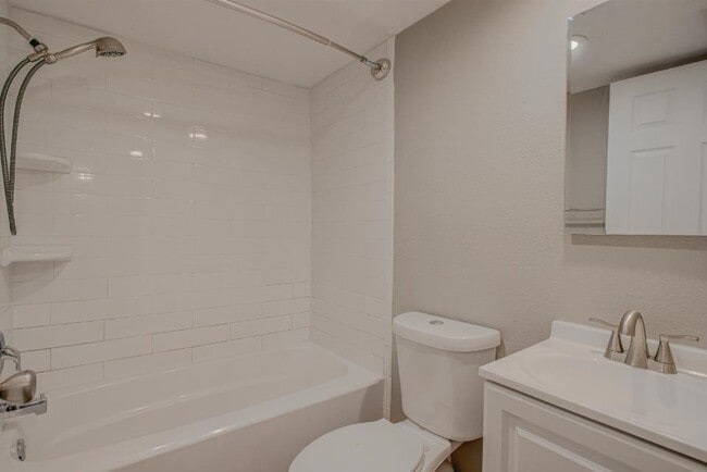 Building Photo - 7175-7A1a A1A S