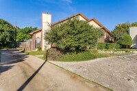 Building Photo - Great 2 Bed 2 Bath Townhouse in S Arlington- 76017