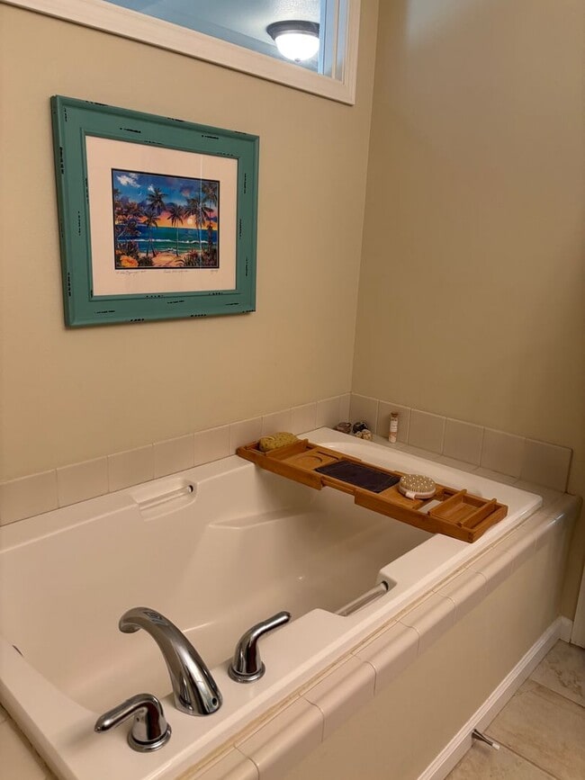 Building Photo - $1,000 off 1st Month's Rent!!! Gorgeous River Canyon Community Home!