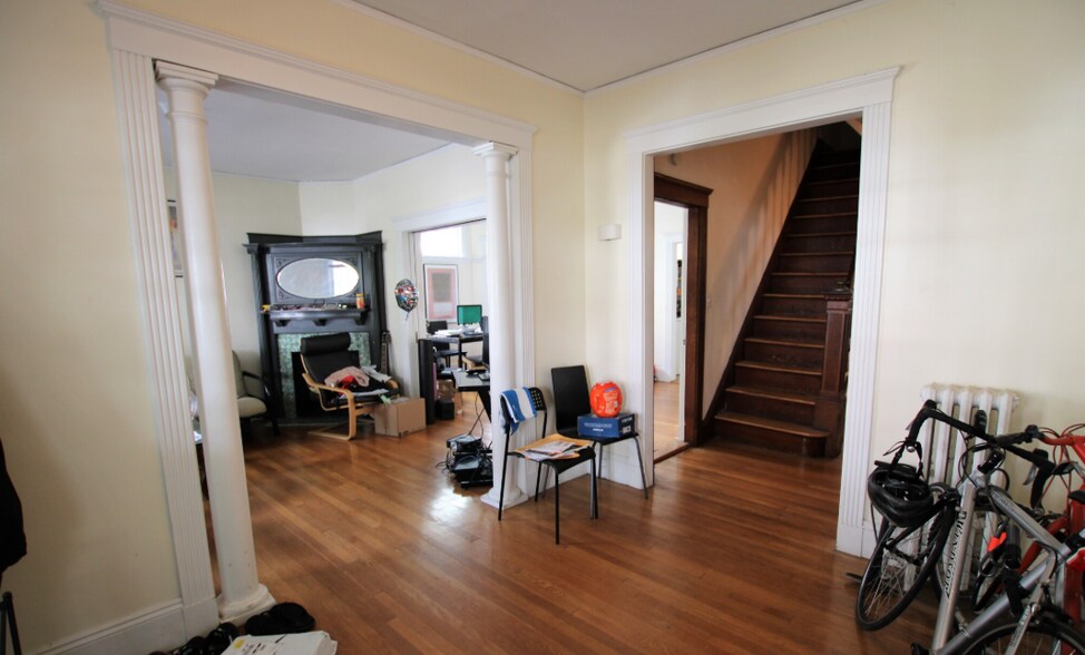 Building Photo - 98 Westbourne Ter