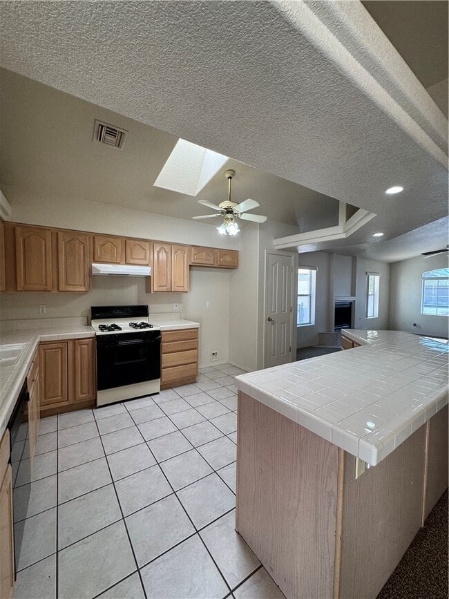 Building Photo - 3434 Mineral Park Dr