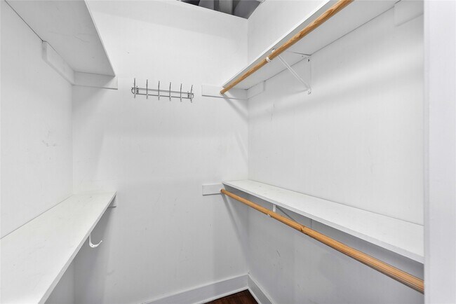 Building Photo - 1312 Live Oak St