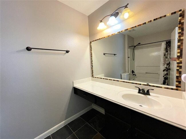 Building Photo - 16002 Speyburn Ct