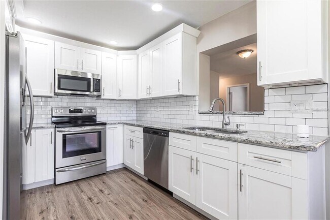 Building Photo - 6230 S Martindale Ave