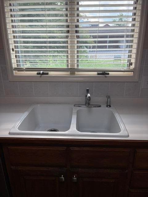 Building Photo - 304 Persimmon Way