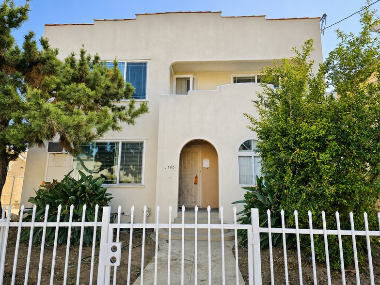 Building Photo - 1145 1/2 S Kenmore Ave
