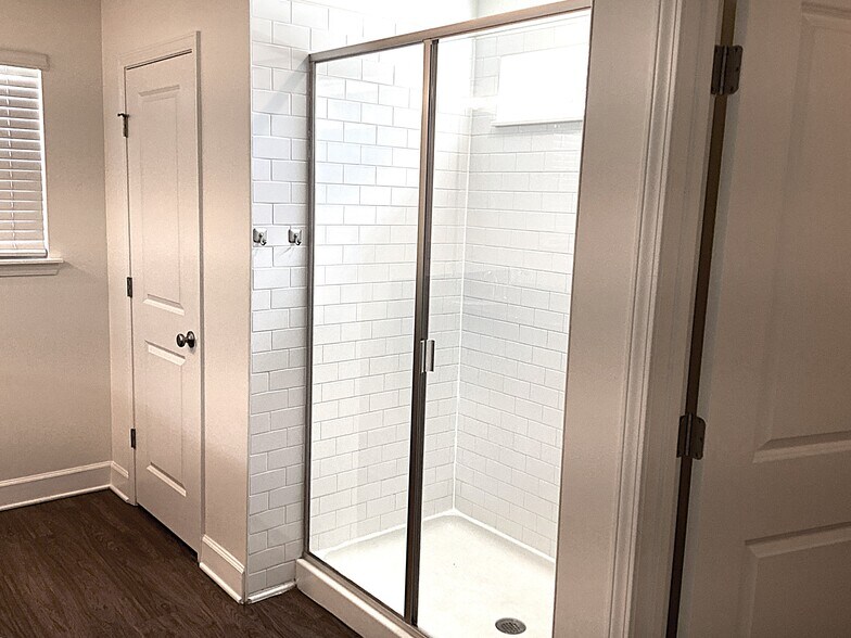 Building Photo - 1807 Silver Point