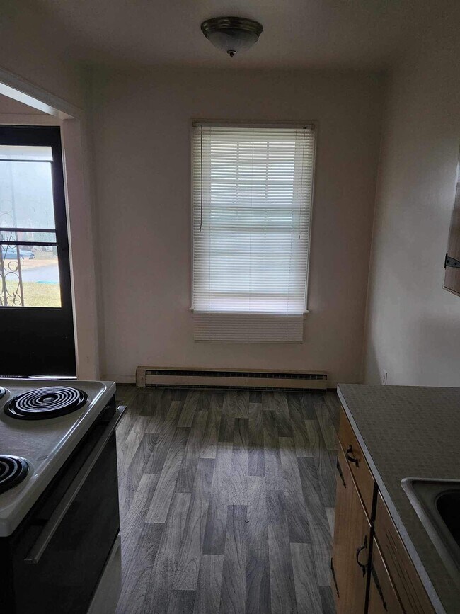 Building Photo - 2730 Forest Hill Ave NW