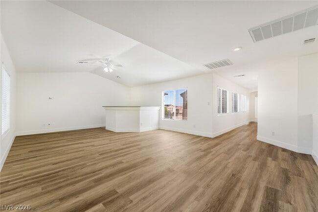 Building Photo - 9372 Glendora Valley St