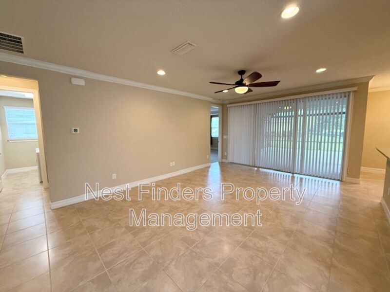 Building Photo - 29 Lakefront Ln