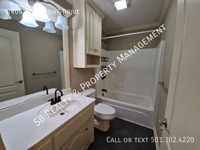 Building Photo - 2404 Bluestone Dr