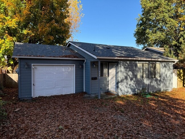 Building Photo - 2429 NE Saratoga St