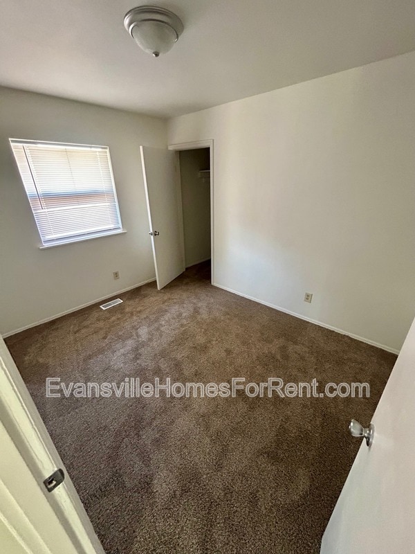Building Photo - 2333-2333 Vogel Rd