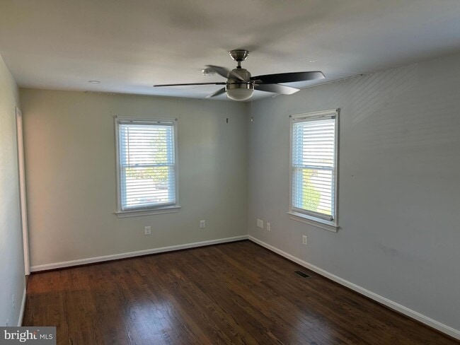 Building Photo - 4054 Norbeck Square Dr