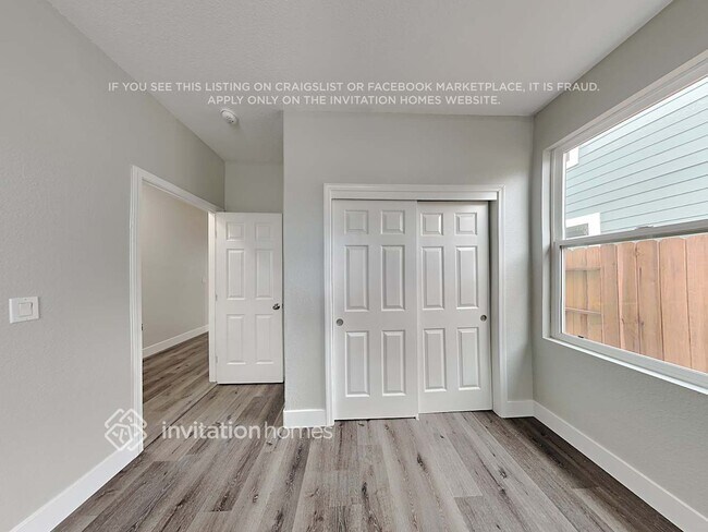 Building Photo - 713 Catamaran Way