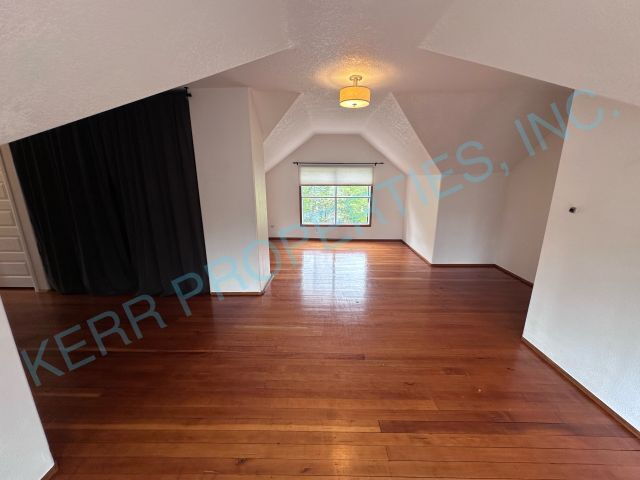 Building Photo - 2703 SE 71st Ave