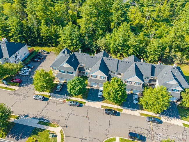 Building Photo - 12 Scarlet Oak Dr