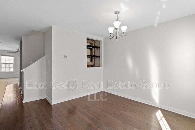 Building Photo - 43 Savage Ct