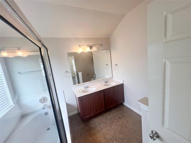 Building Photo - 476 Nottingham Loop