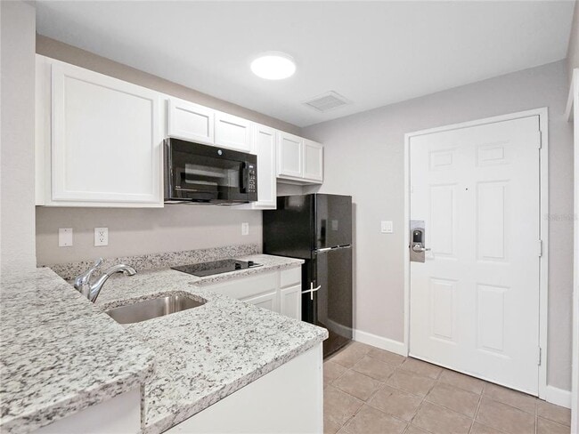 Building Photo - 7503 Atlantis Way
