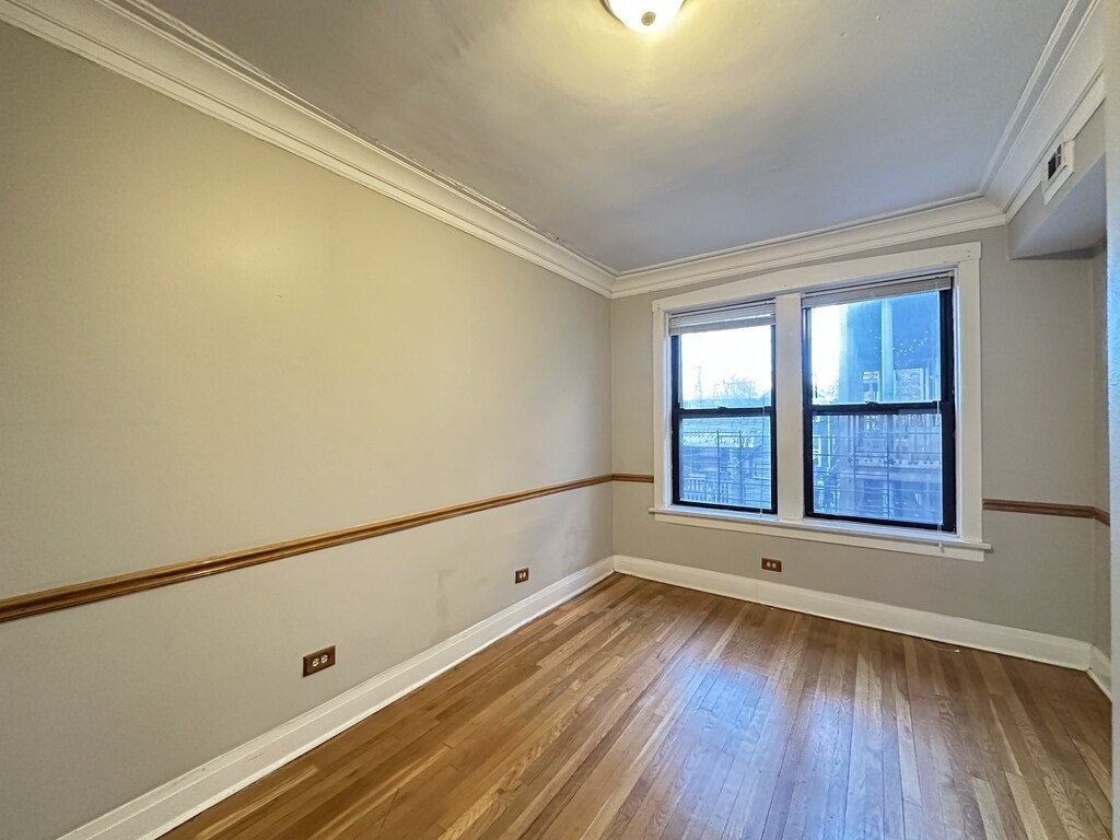 Building Photo - 4607 N Western Ave