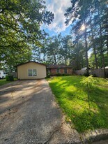 Building Photo - 170 Forestview Cir