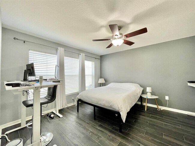 Building Photo - 8227 Midnight Sun Ct